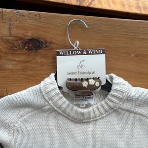 Willow and Wind Cream Sweater with Claw Clip Set